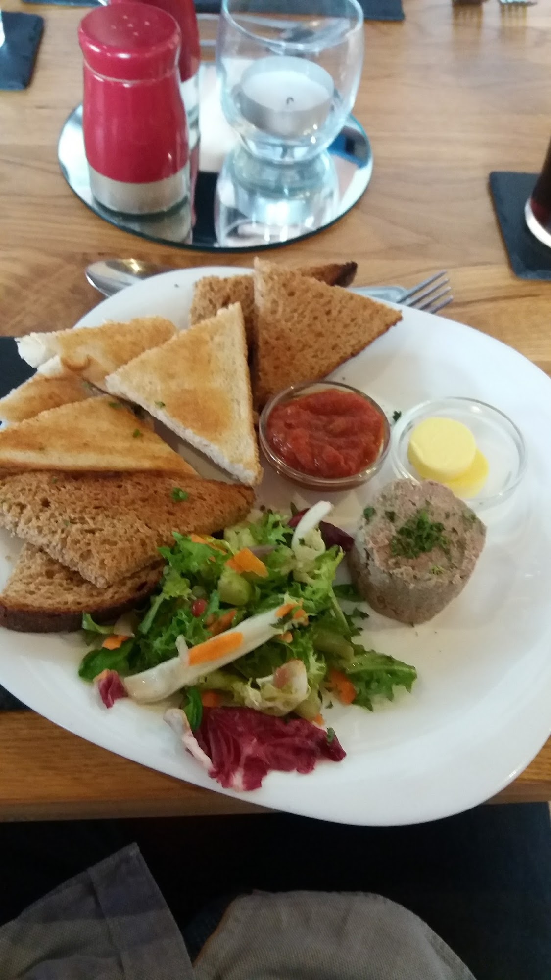 The Rose and Crown Thorney