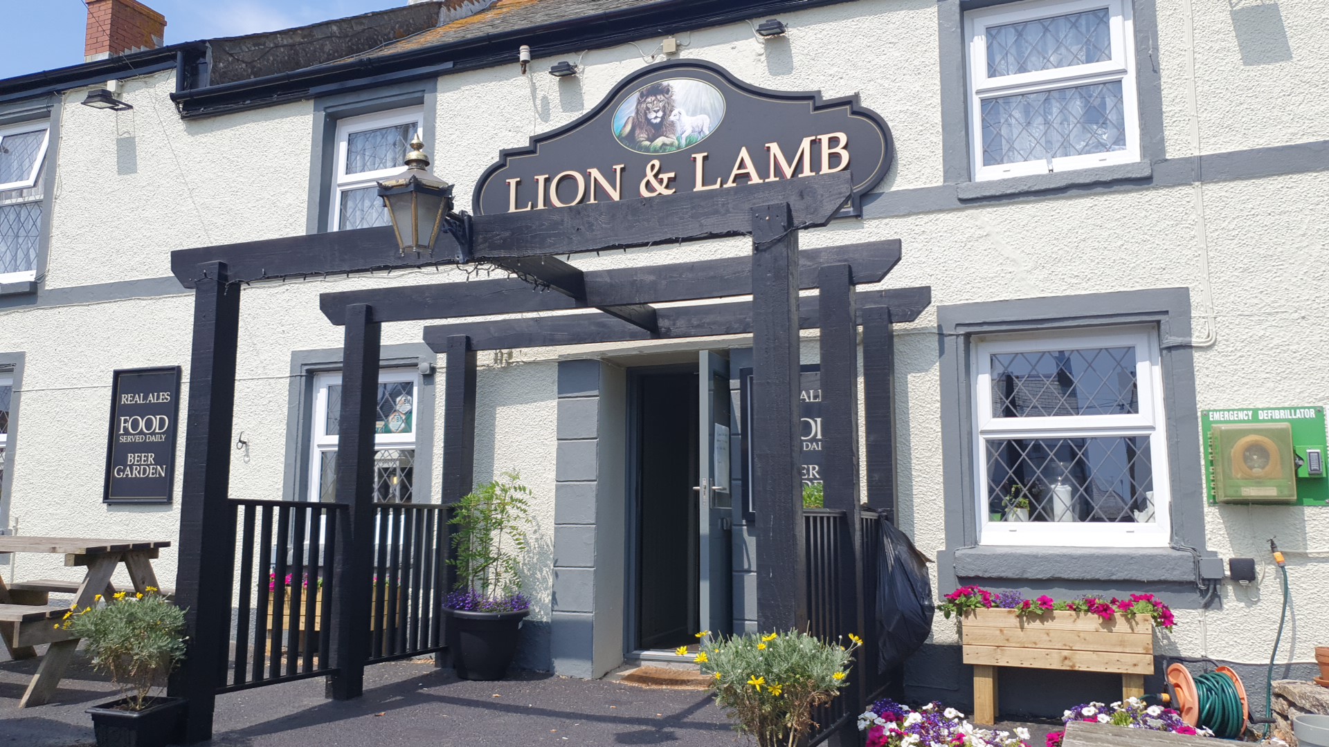 Lion & Lamb
