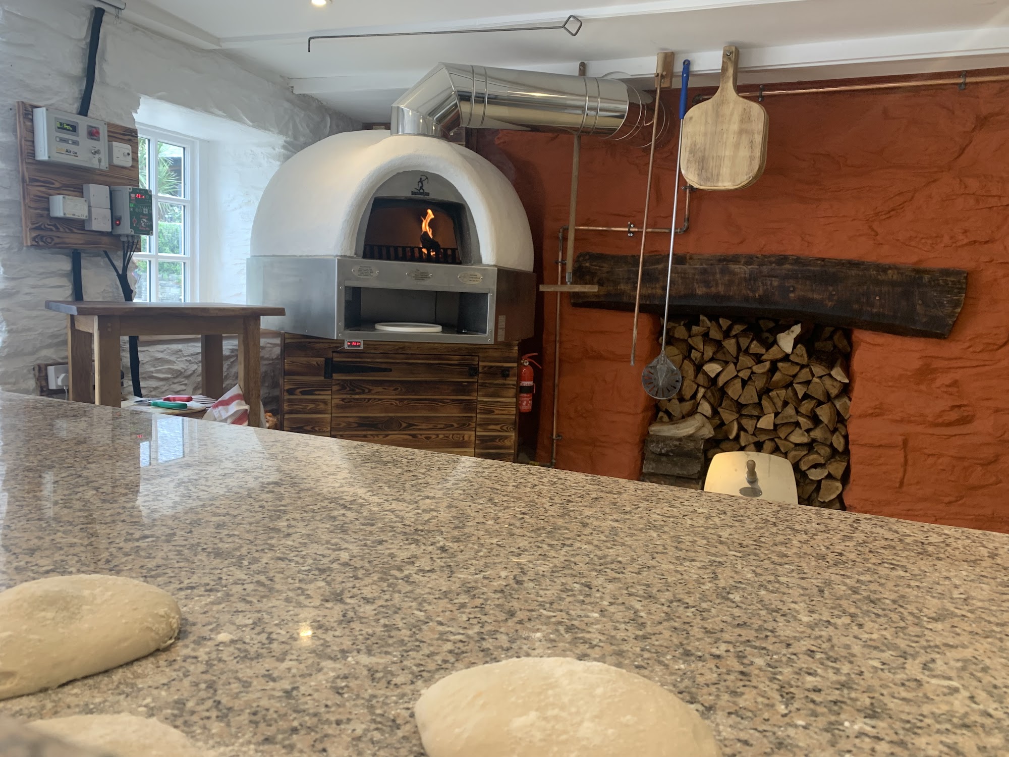 Turntable Pizzeria