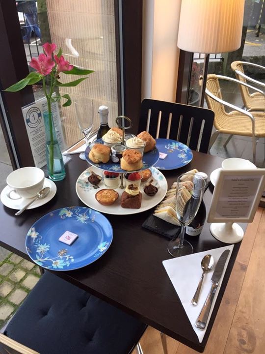 Cool River Café & Patisserie