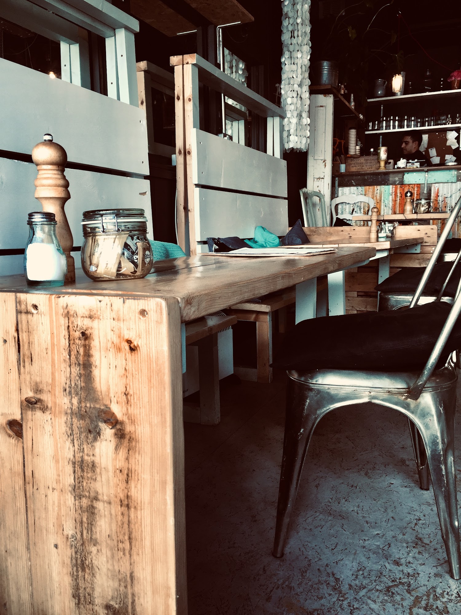Streetside Cafe