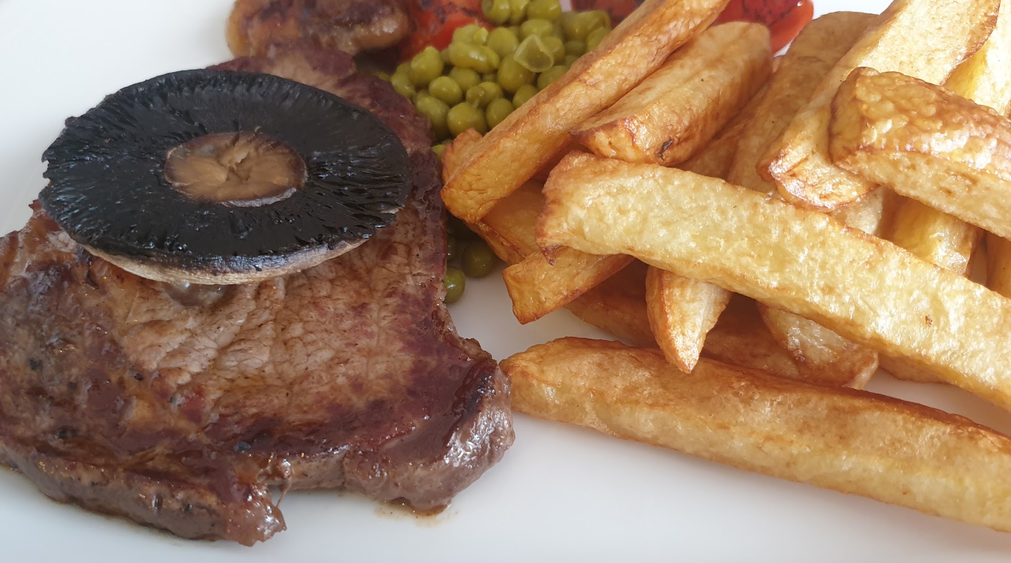 Mama G's Bistro Grill & Coffee Bar