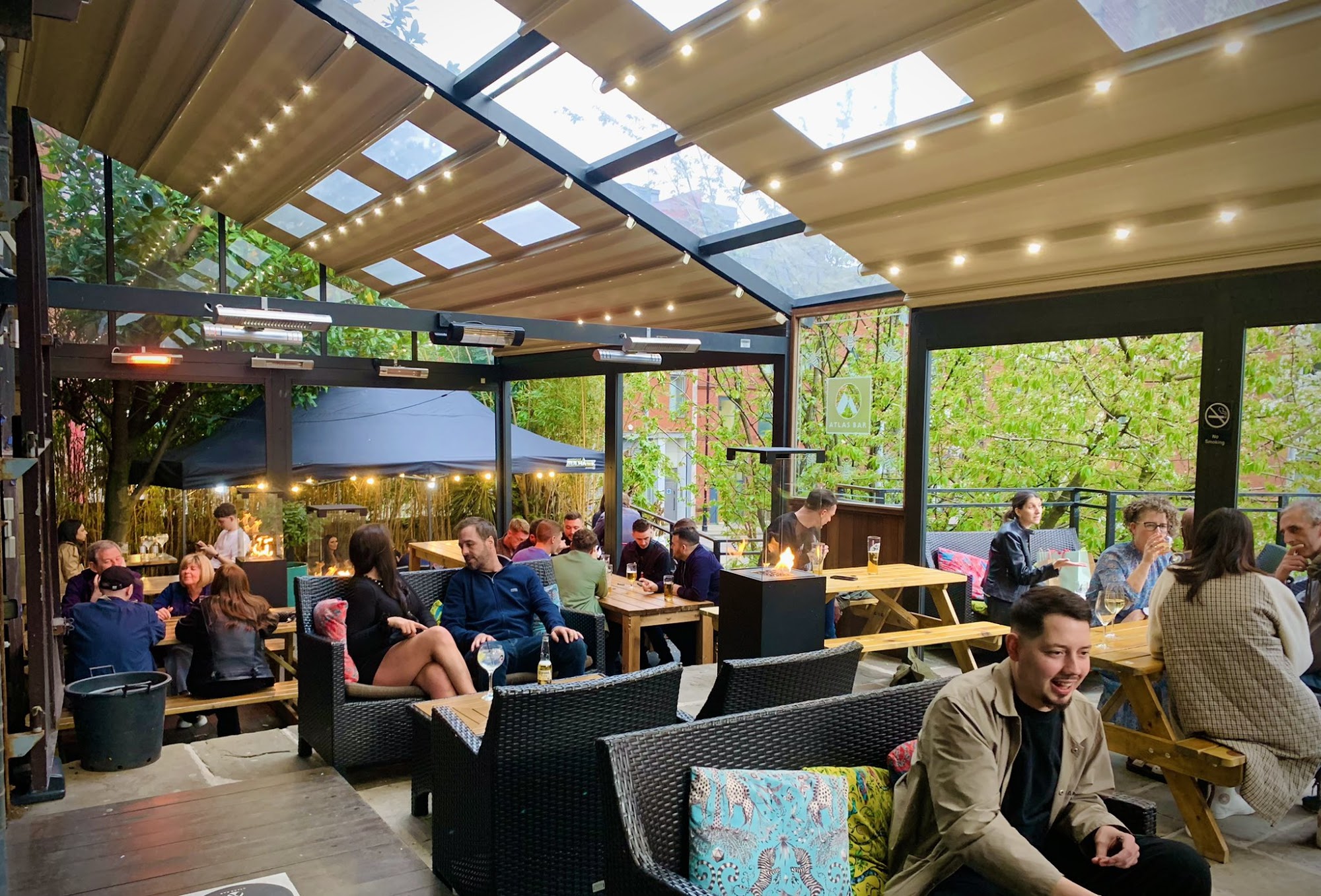 Atlas Bar