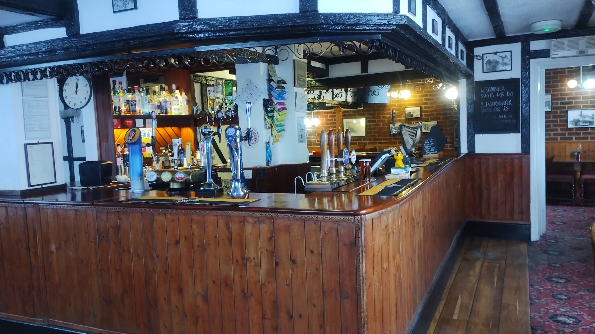 The Queens Arms