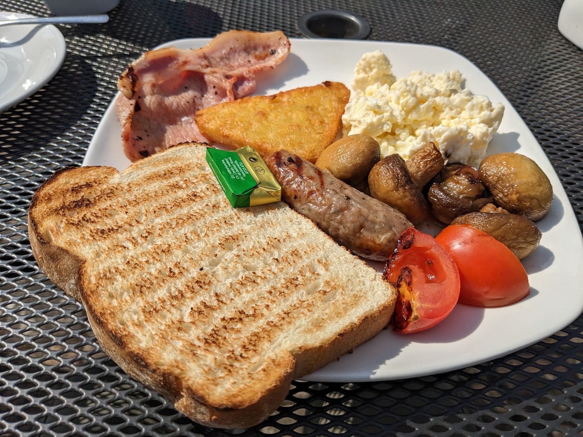 The Courtyard Restaurant & Coffee Shop