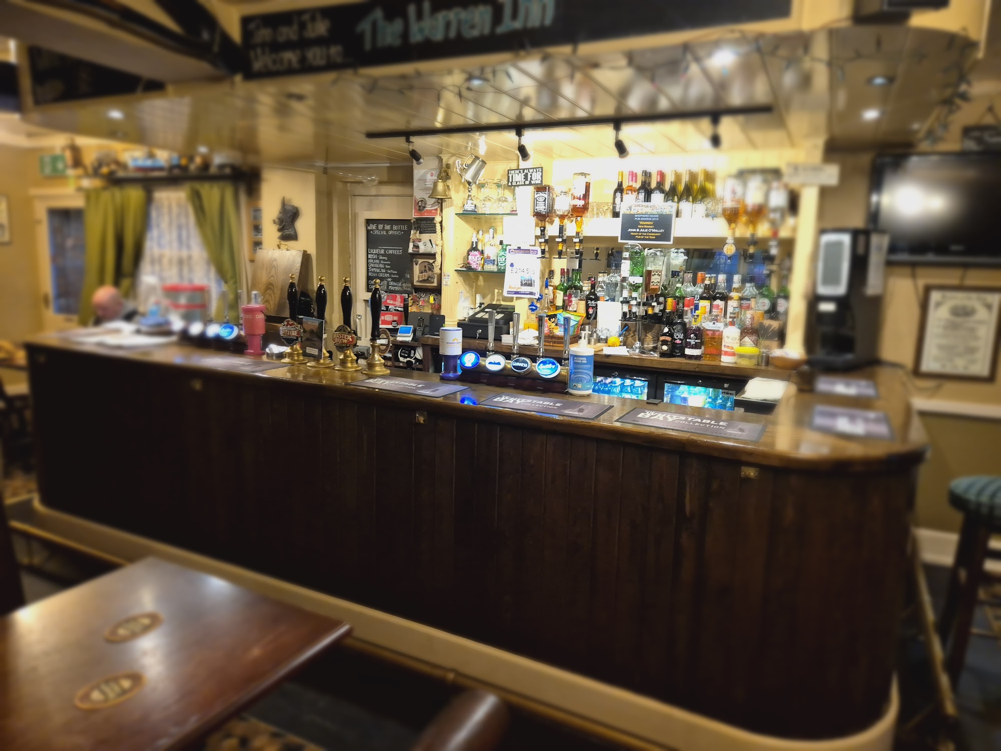 Warren Inn