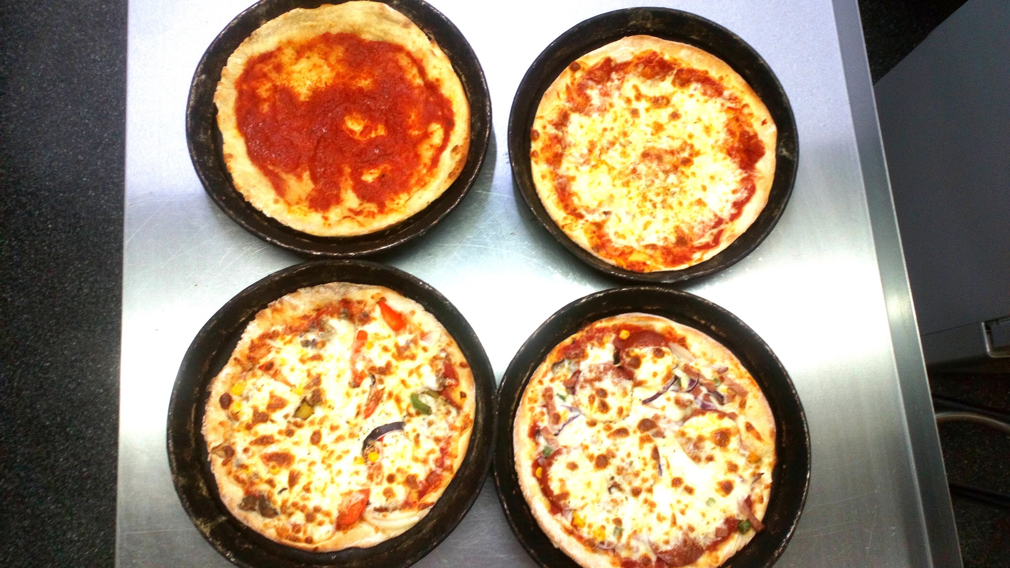 Caesars Pizza house