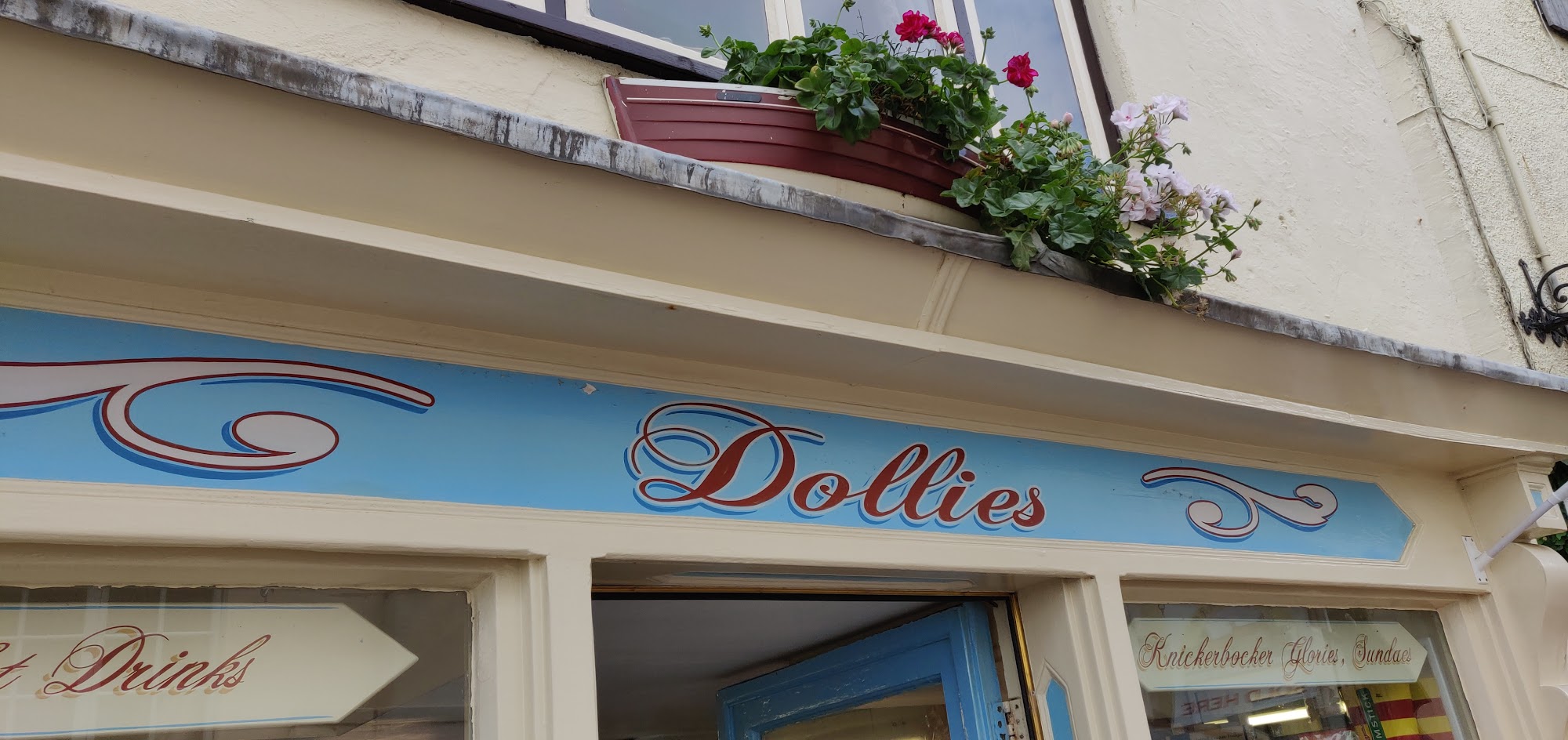 Dollies Sweet Shop