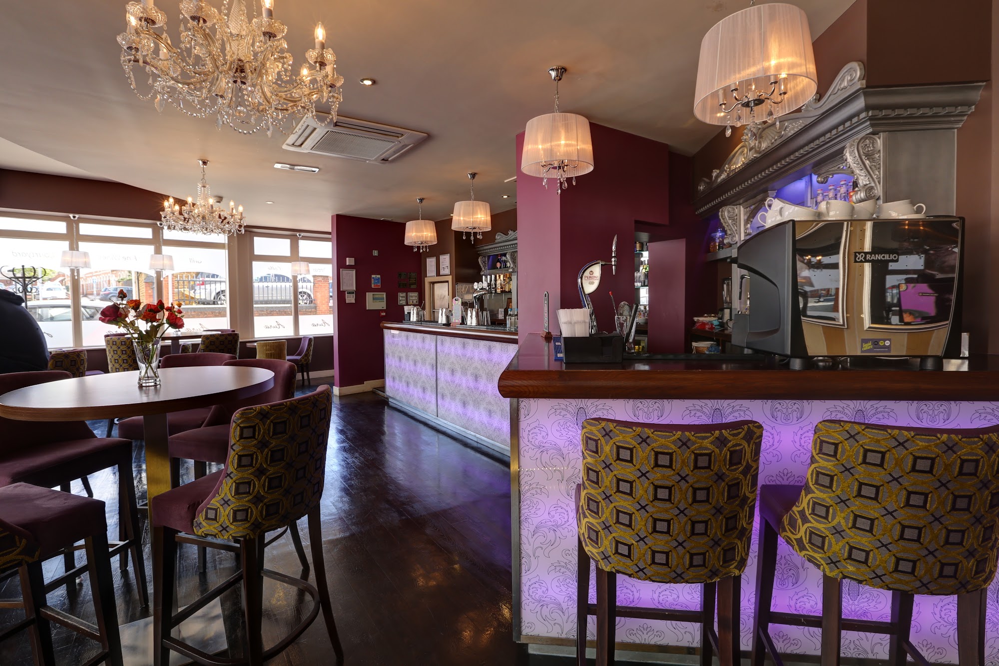 Aura Bar and Lounge