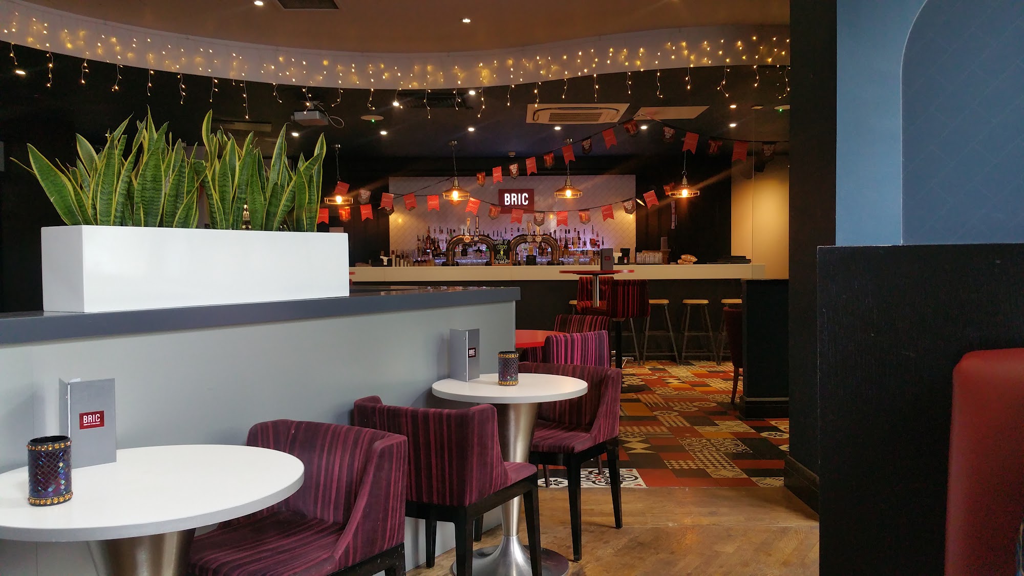Bric Bar + Kitchen