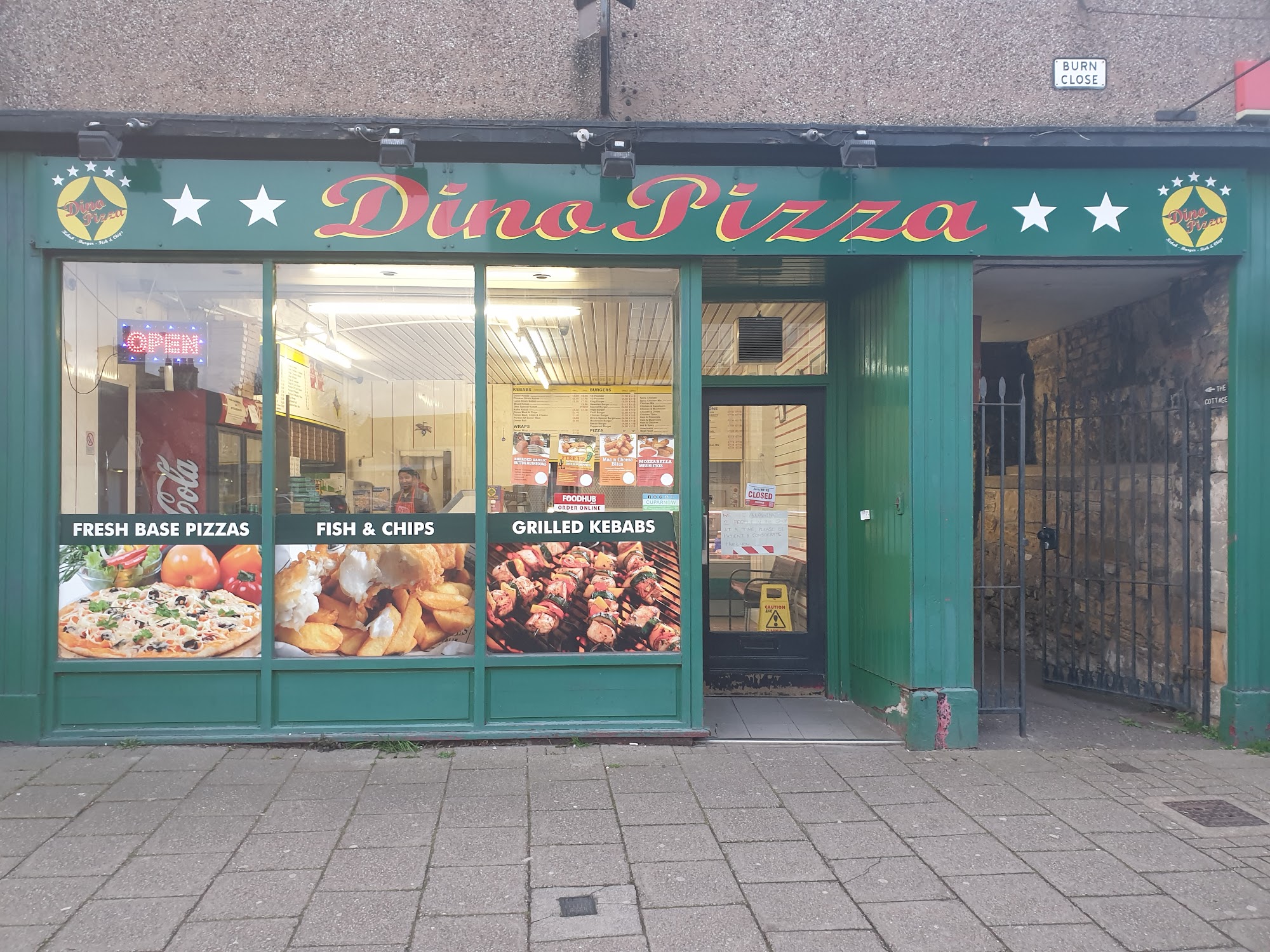 Dino's Pizza