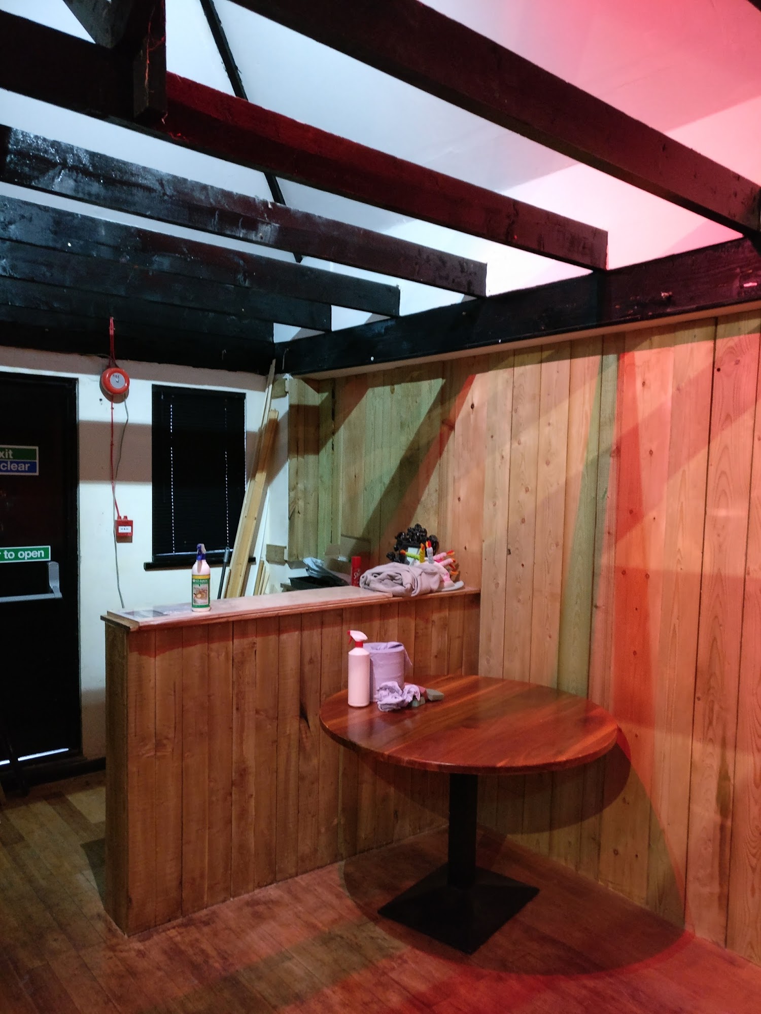 Pews Bar and Courtyard