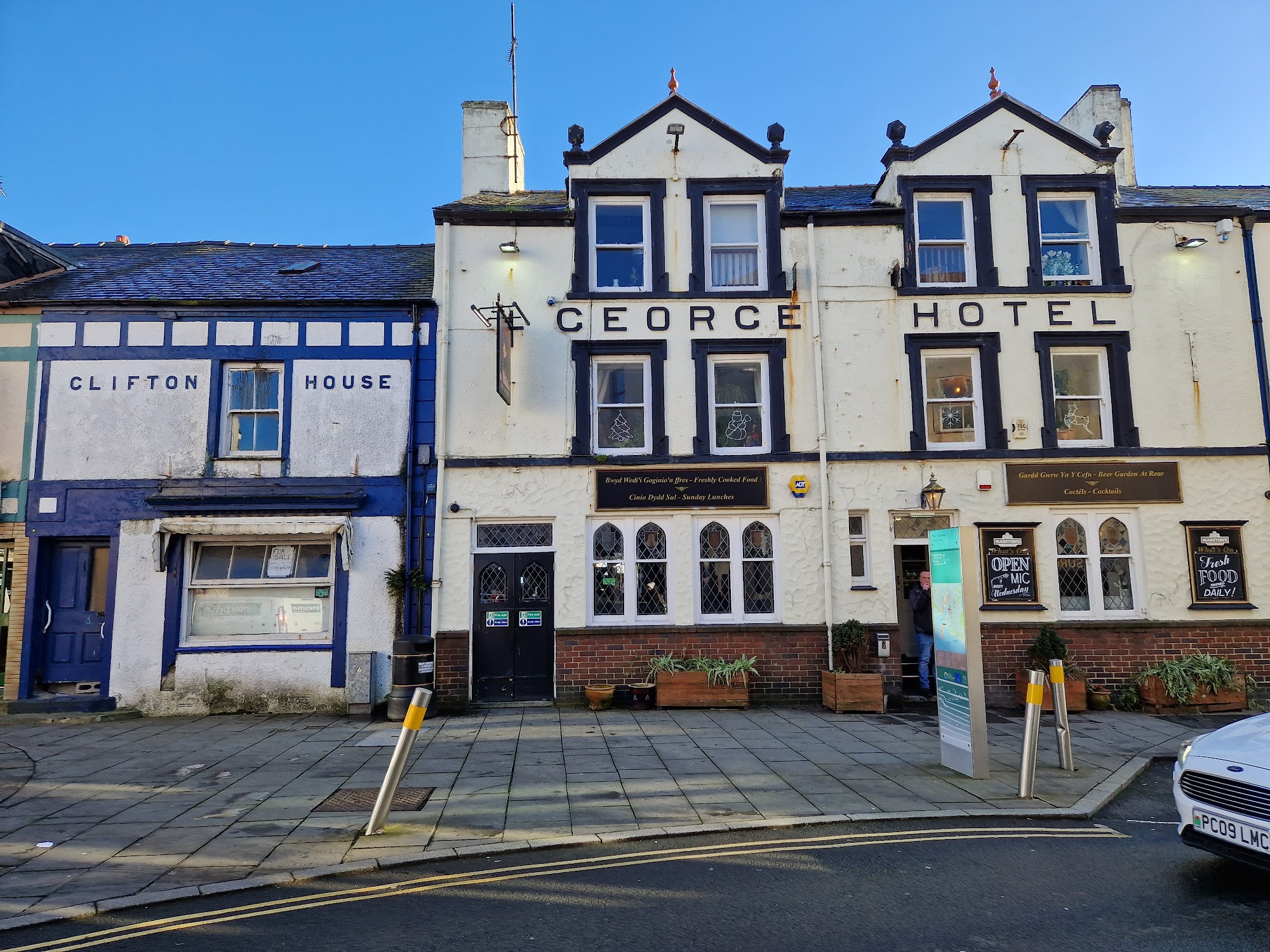 George Hotel