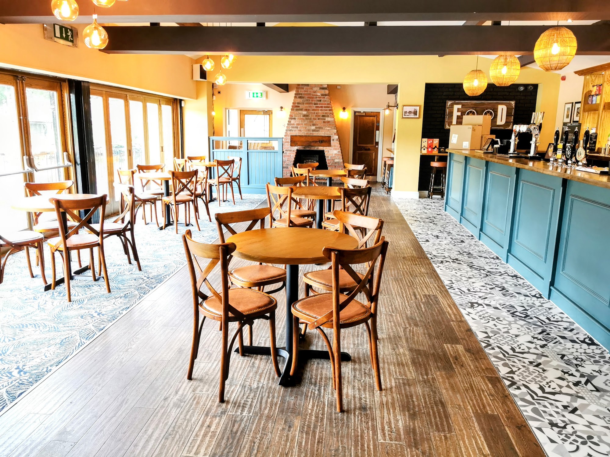 The Boathouse Inn