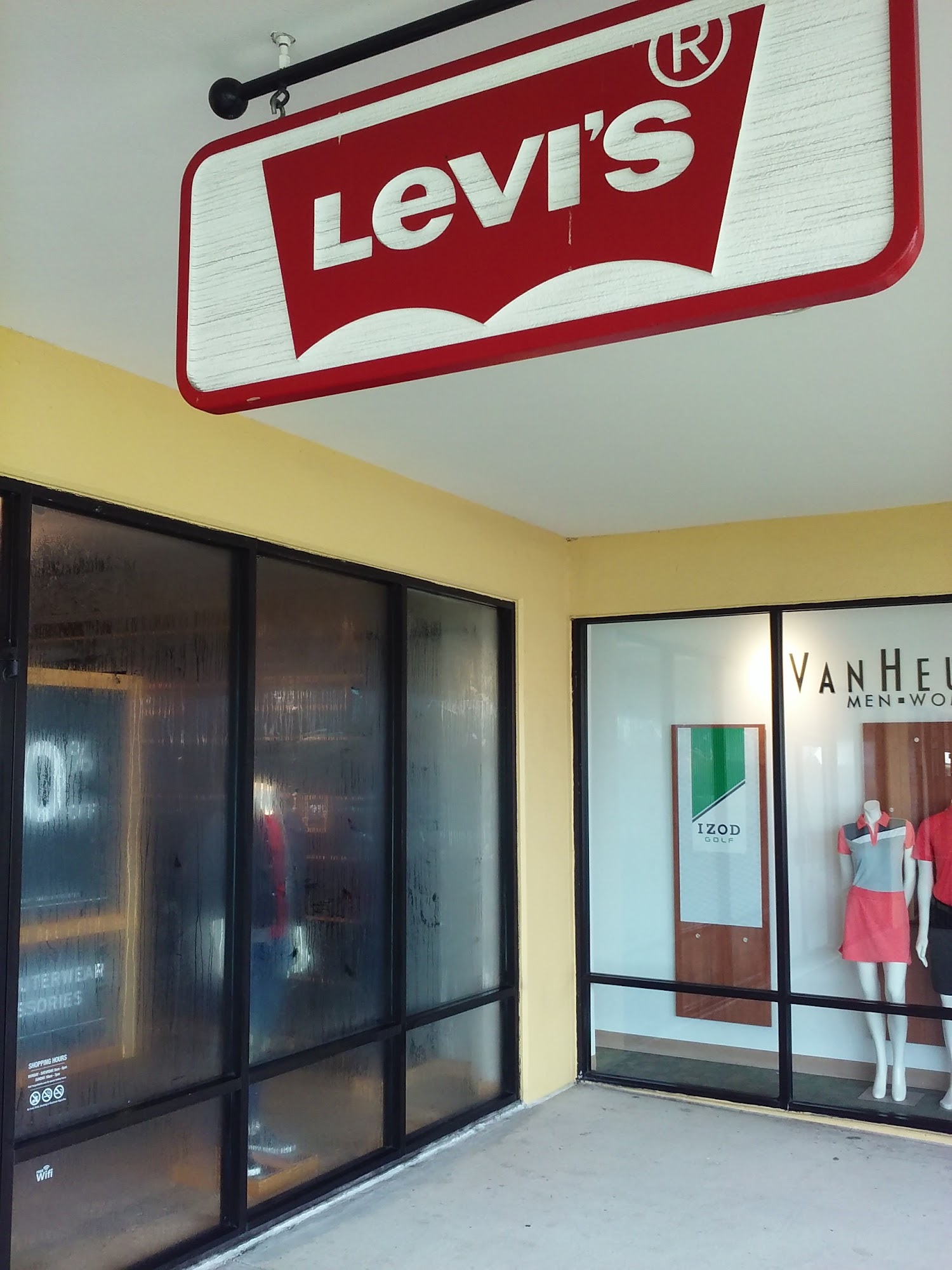 Levi’s Outlet Store