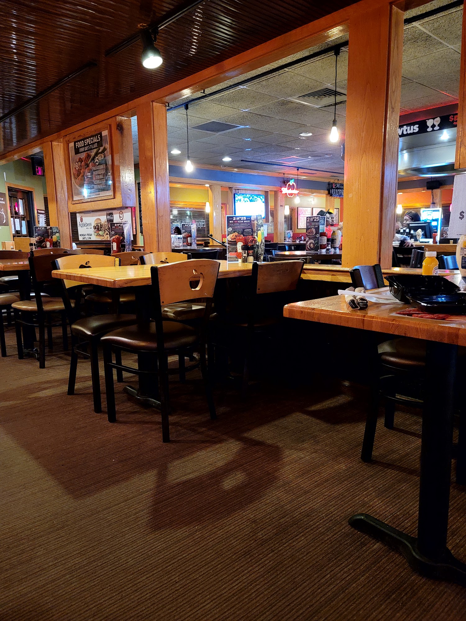 Applebee's Grill + Bar
