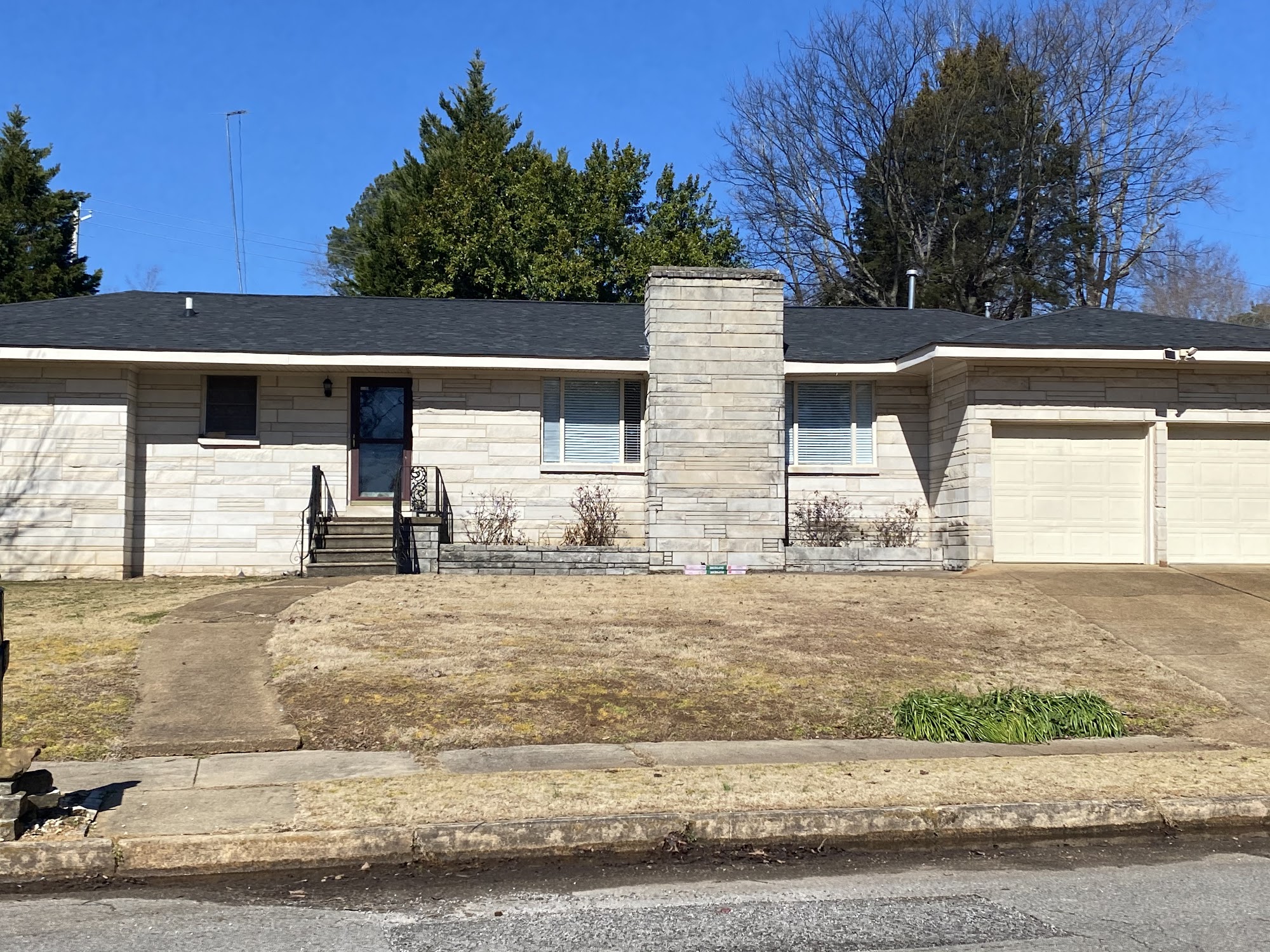 Jones Custom Homes & Roofing 106 Fieldwood Dr, Tuscumbia Alabama 35674