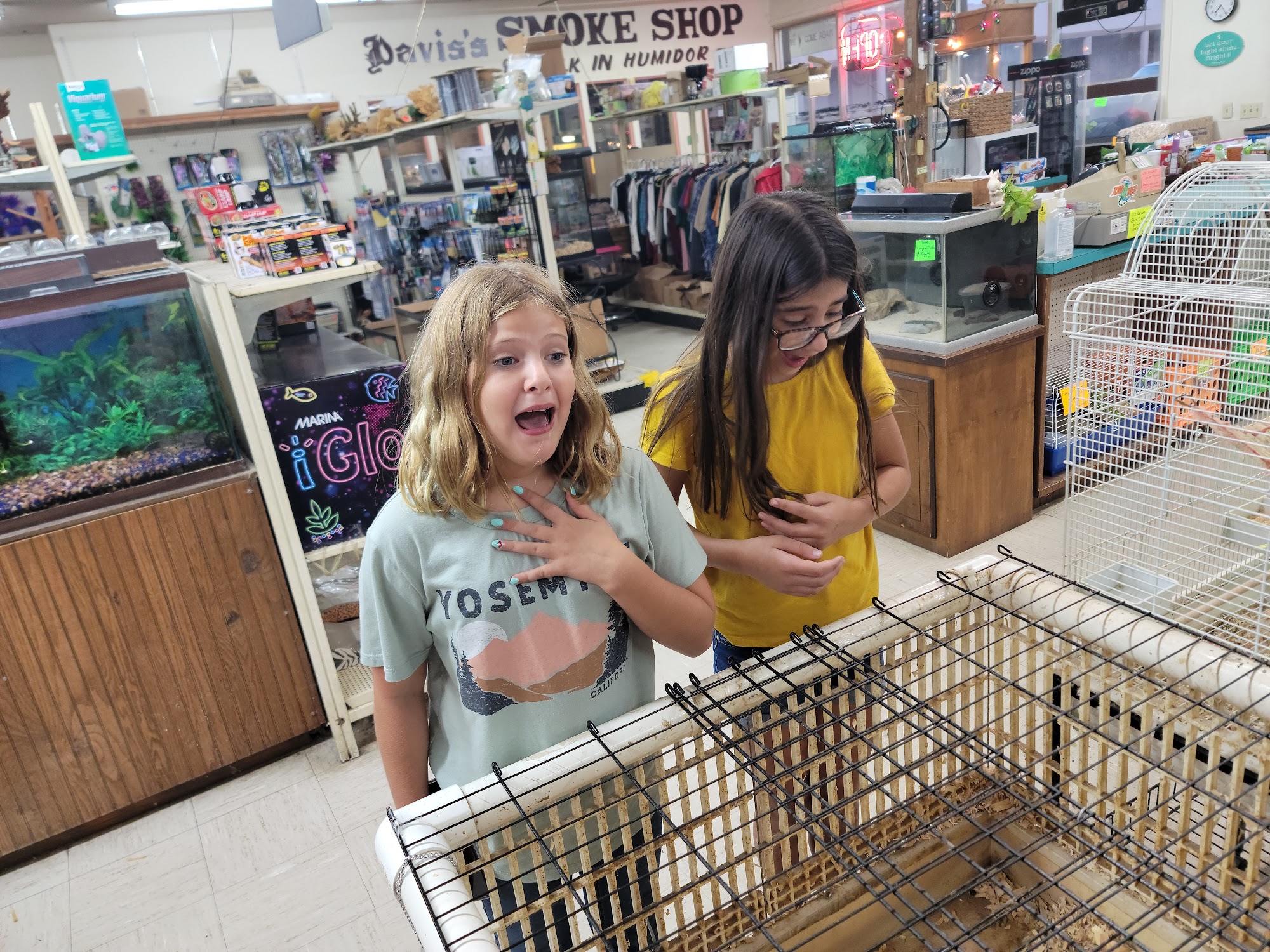 Davis Discount Pet Store Russellville