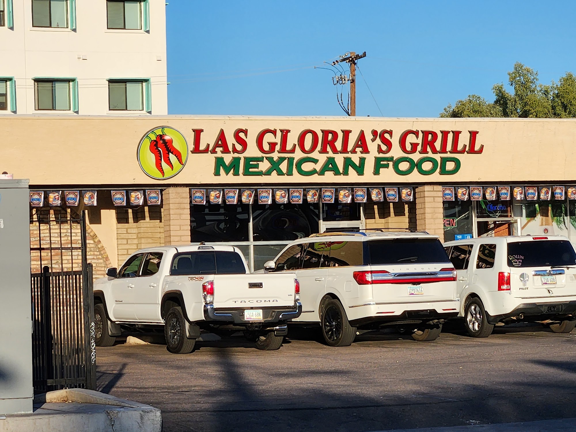 Las Glorias Grill