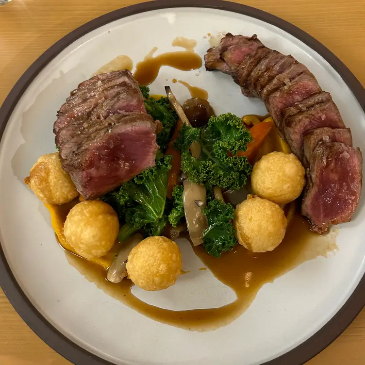 Photo credit: opentable