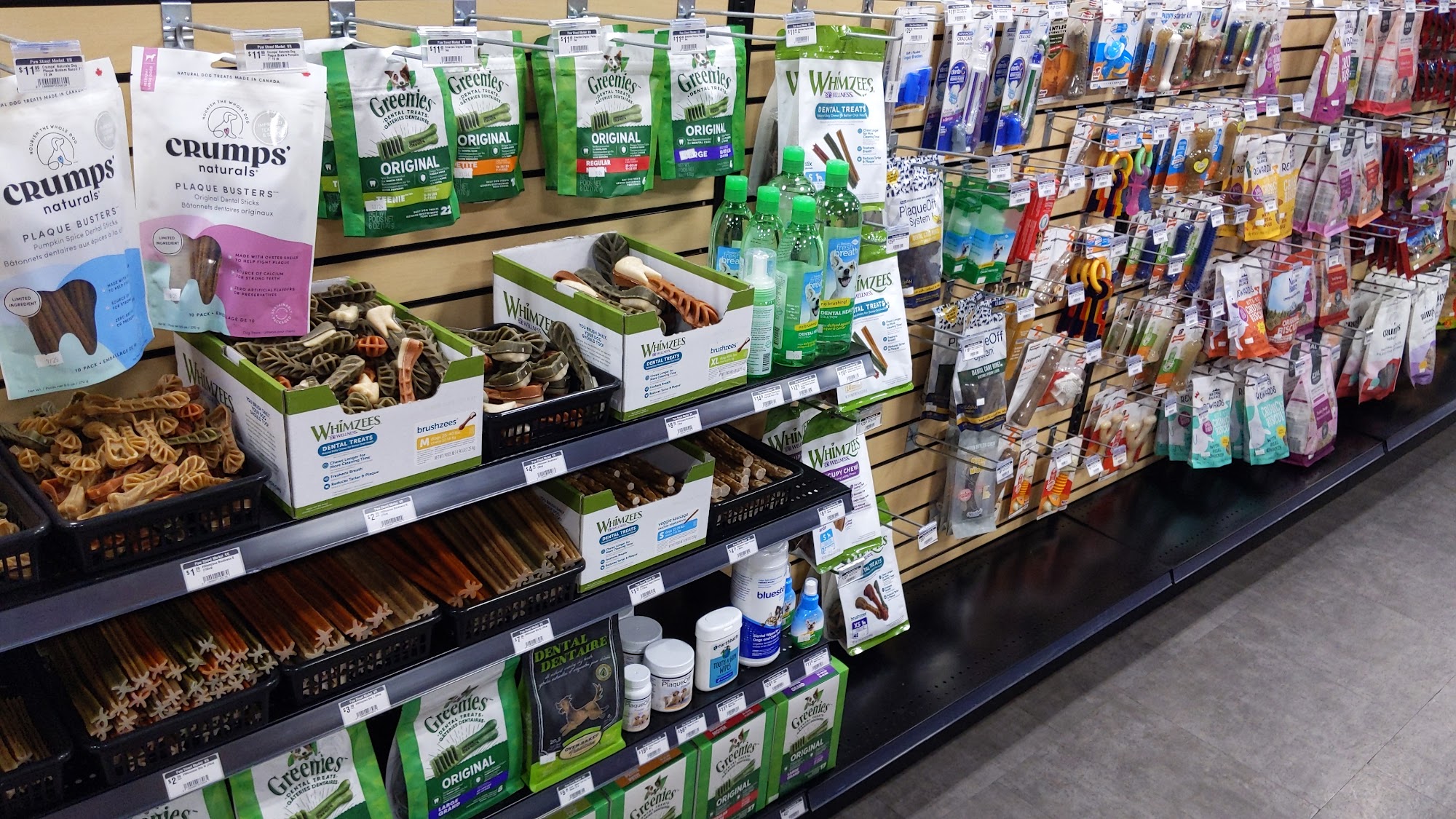 Paw Street Market - Vernon Vernon