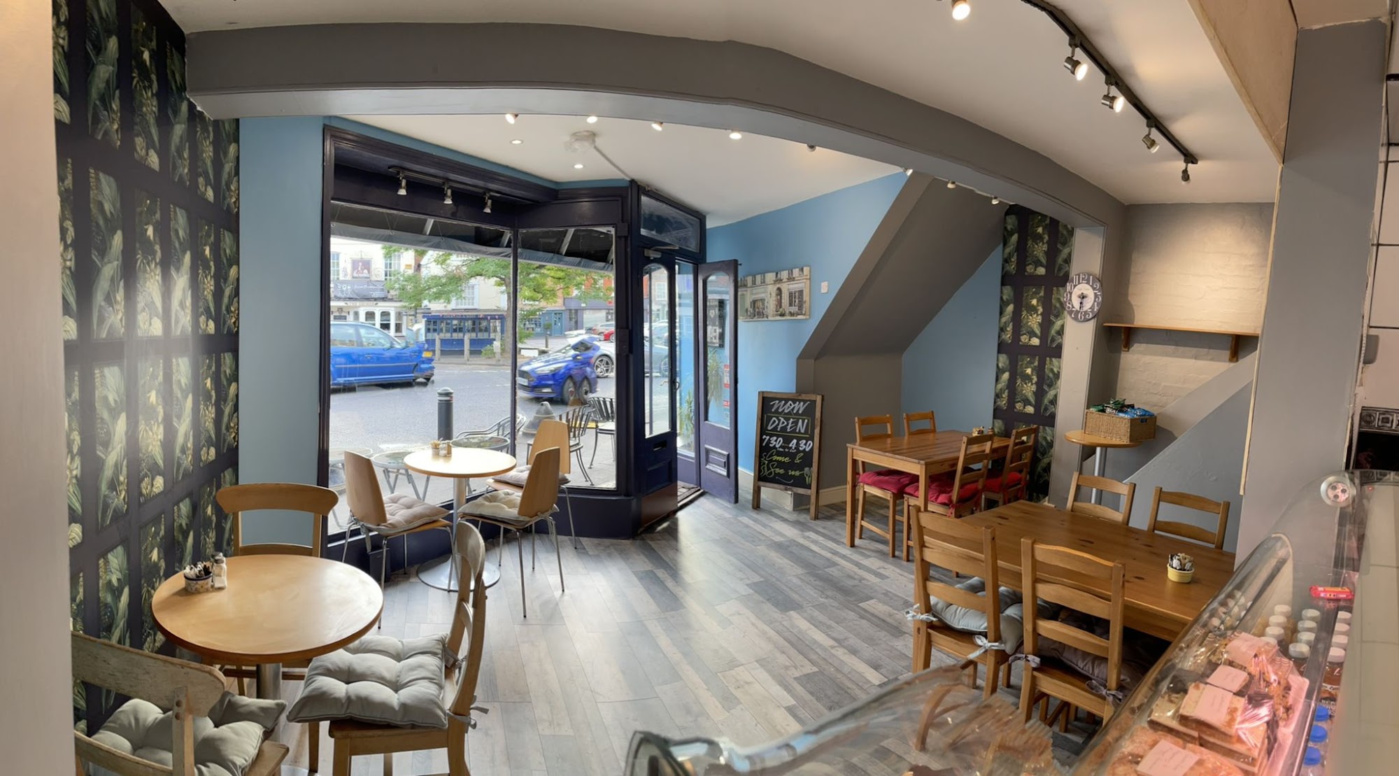 Crumbs winslow 2 High St, Winslow, Buckingham