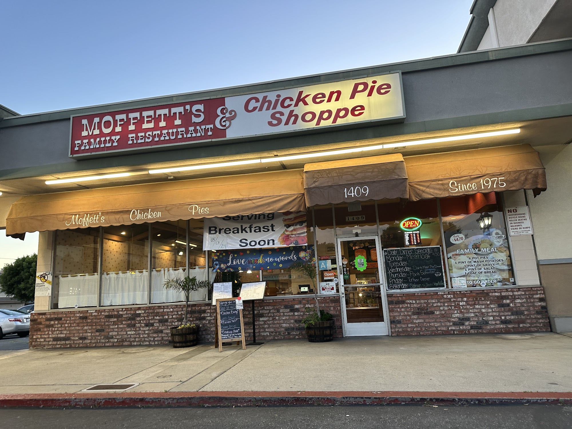 Moffett's Family Restaurant & Chicken Pie Shoppe