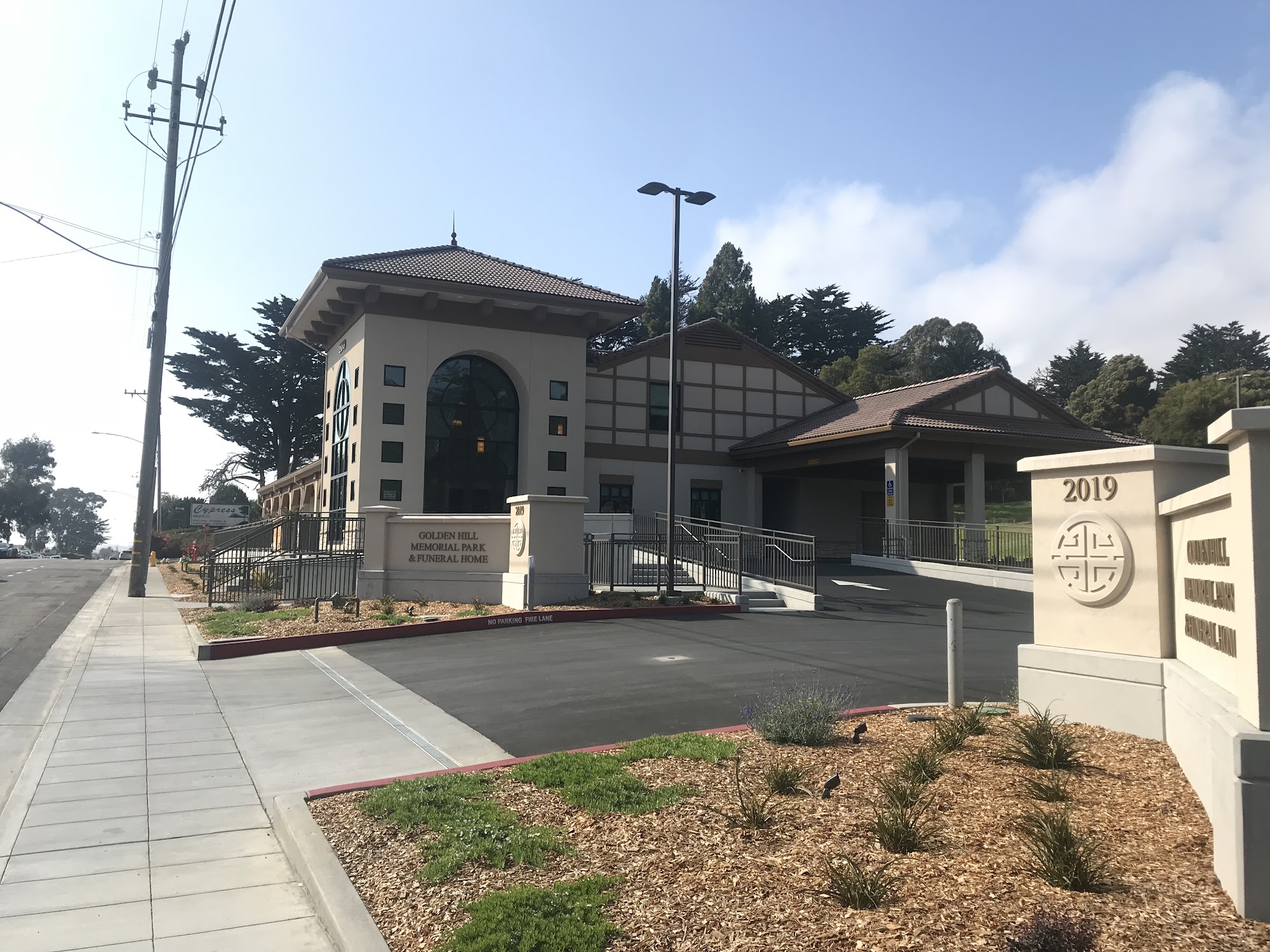 Golden Hill Monument 金山華人石碑 2005 Hillside Blvd, Colma California 94014