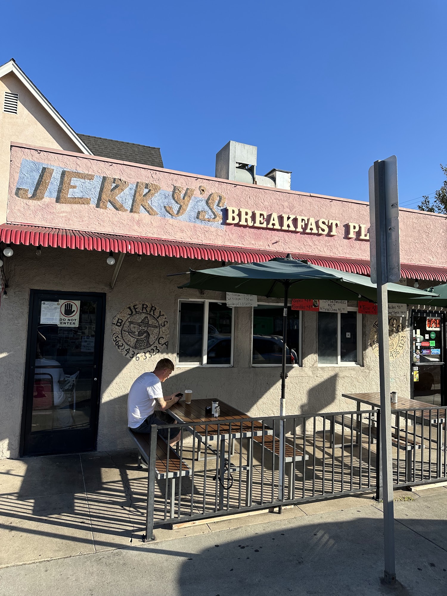 Jerry's Breakfast Place 1537 E 4th St, Long Beach, CA 90802