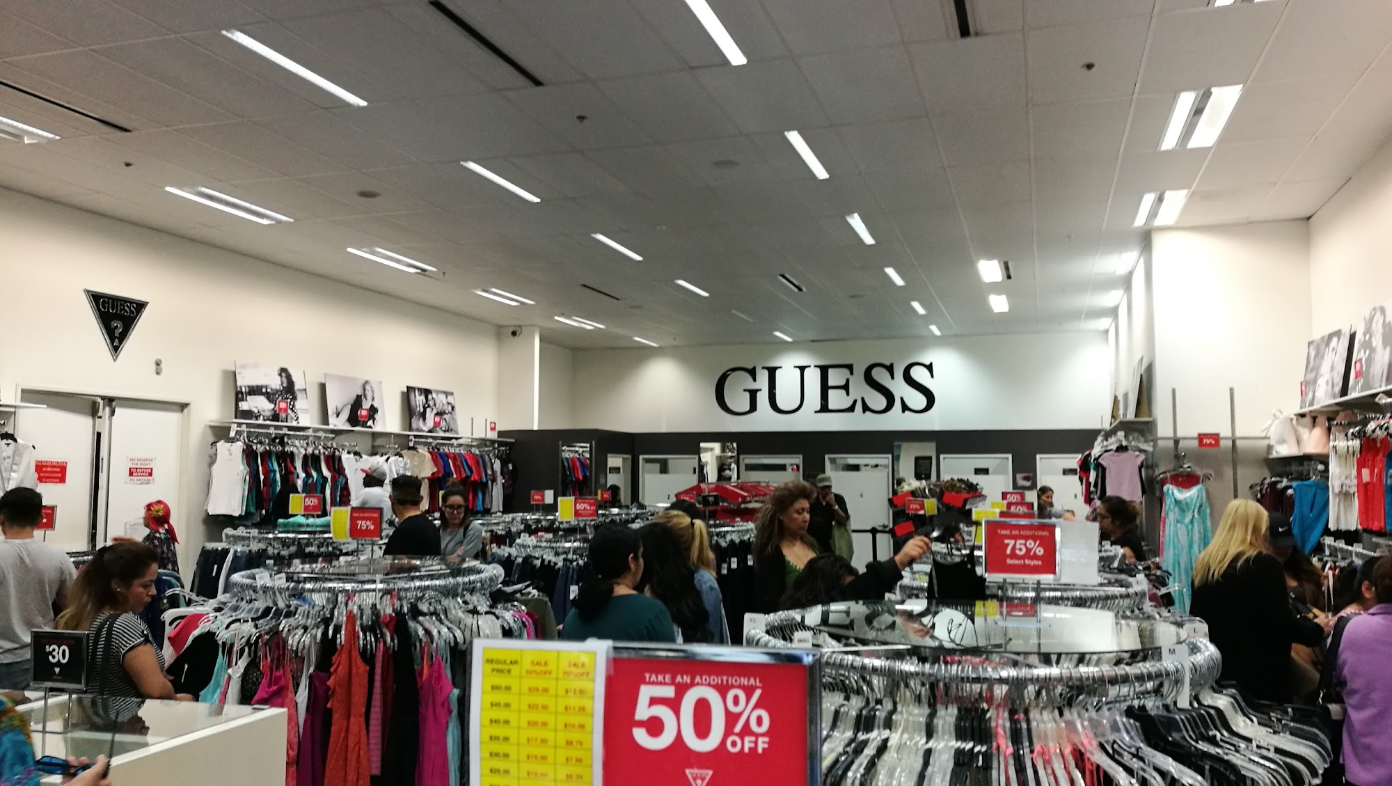 Guess onsite store hotsell