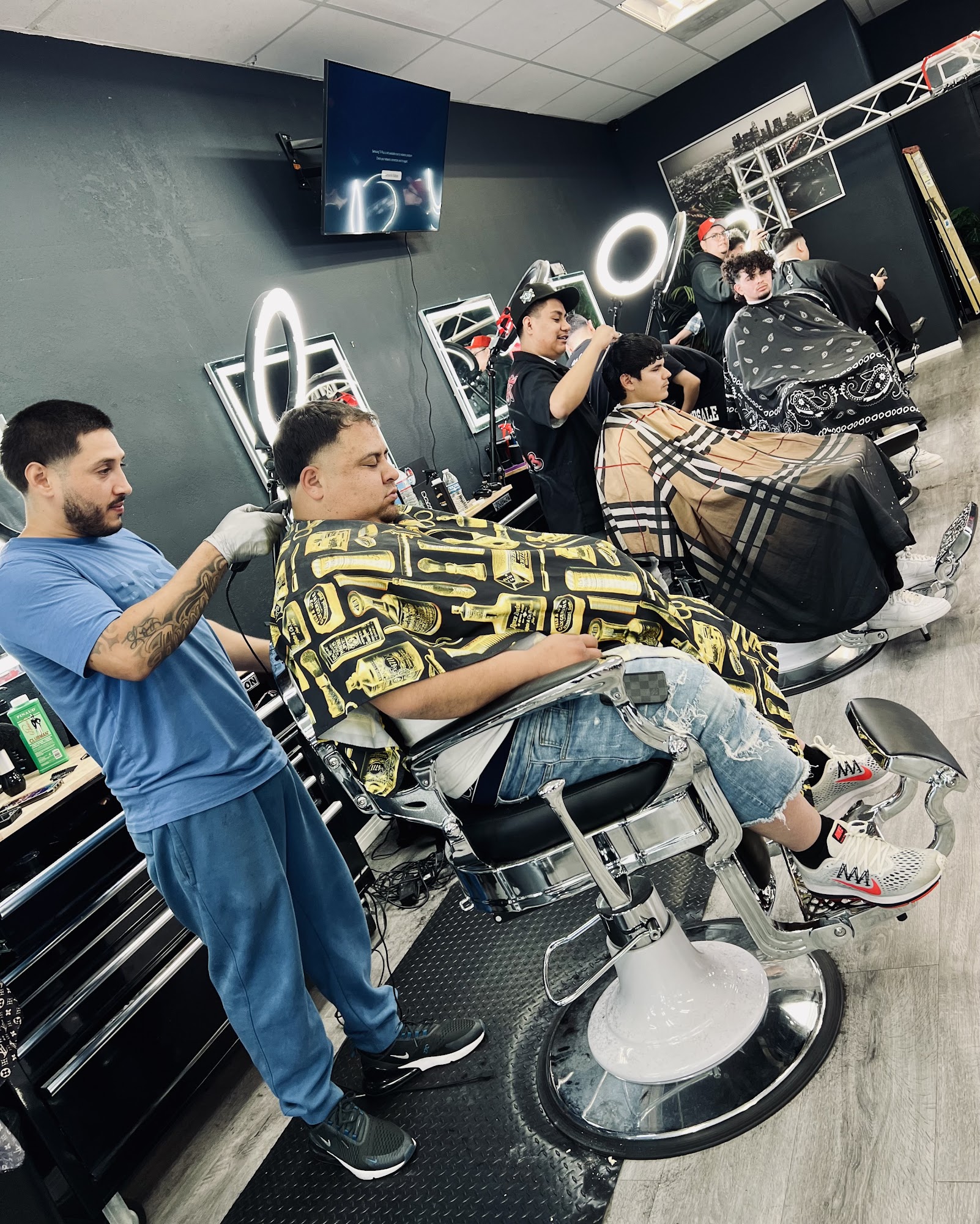 LokoCutz BarberShop 4431 Slauson Ave, Maywood California 90270