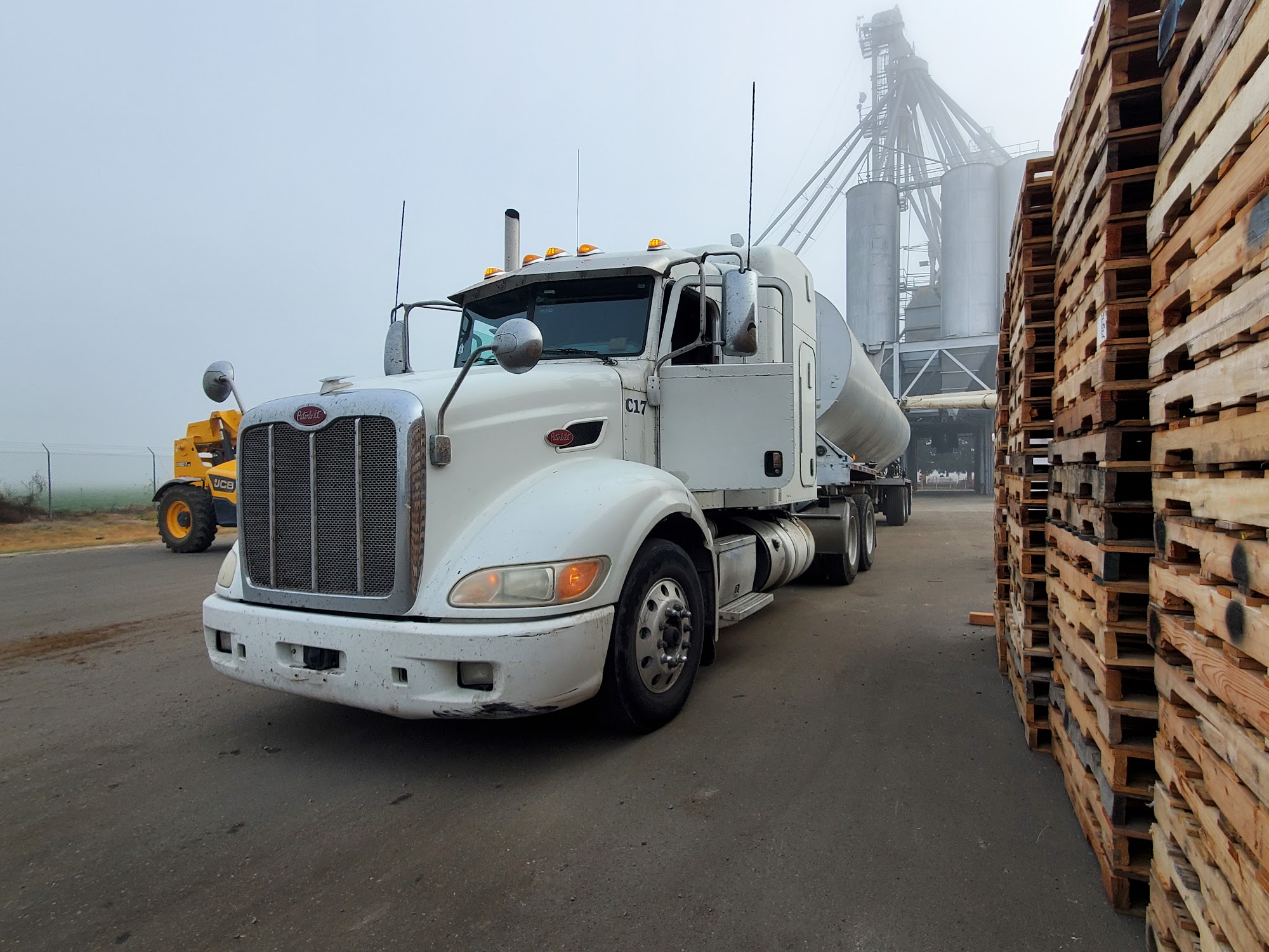 Lopes Trucking Services