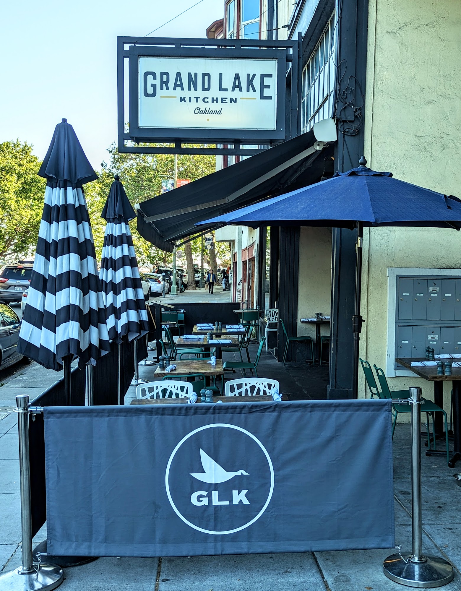 Grand Lake Kitchen - Lake Merritt