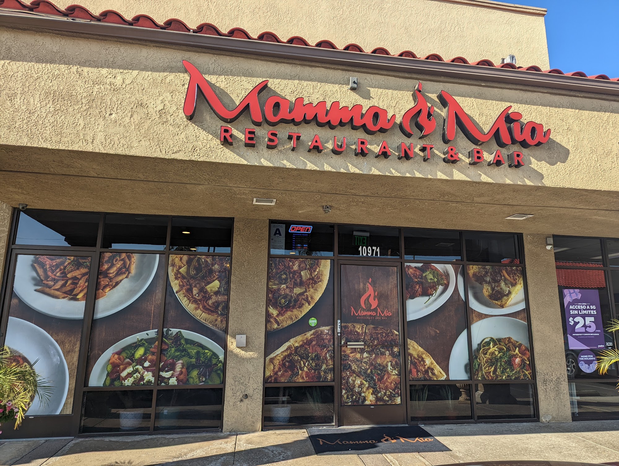 Mamma Mia Restaurant and Bar