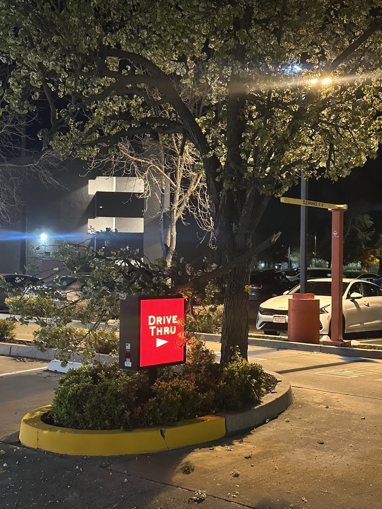 Carl’s Jr.