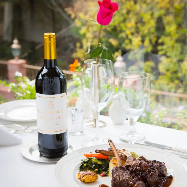 Photo credit: opentable