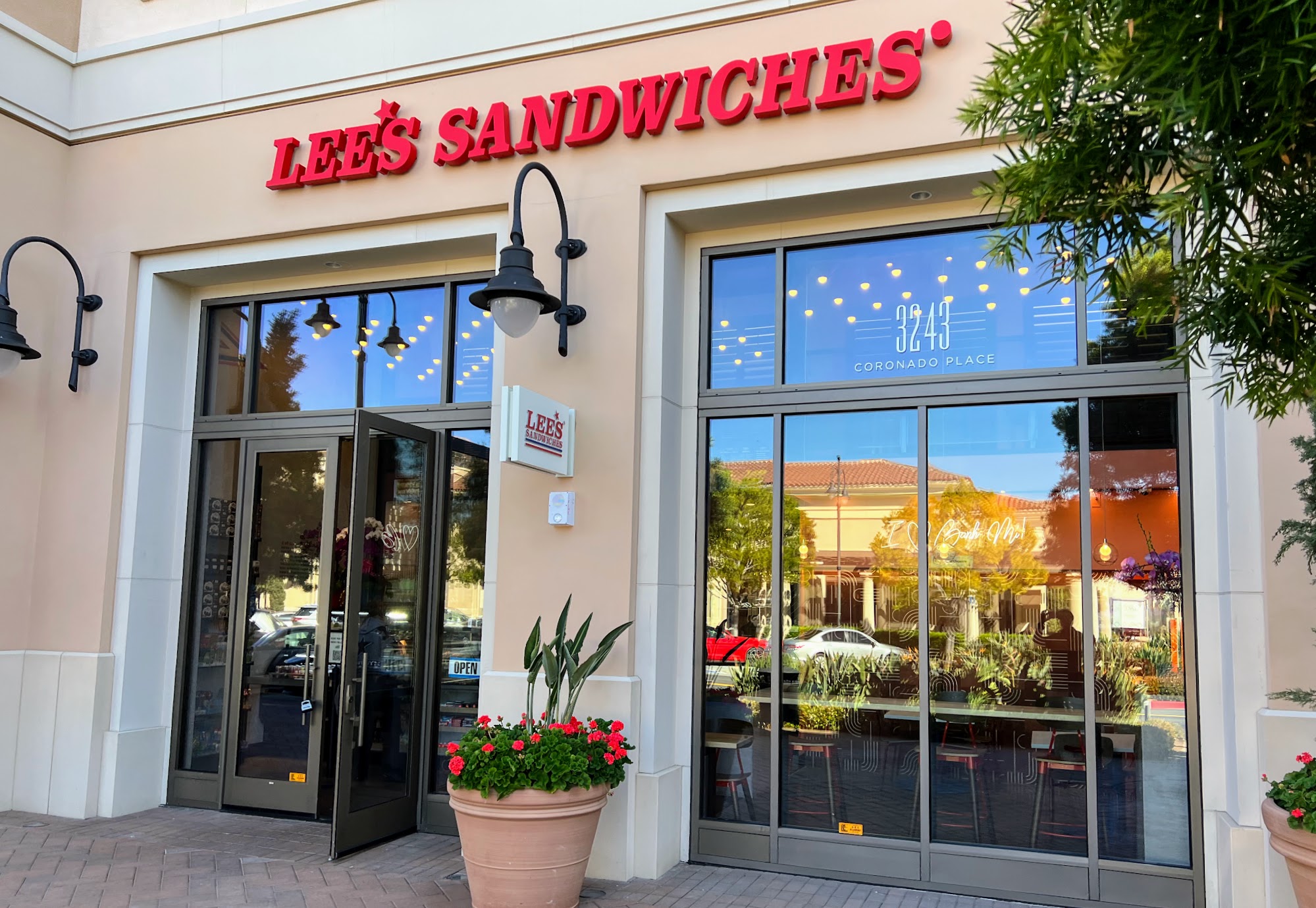 Lee's Sandwiches
