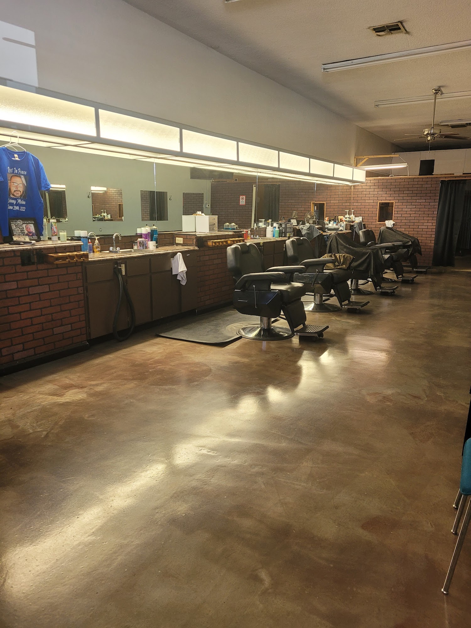 Amigos Barber Shop