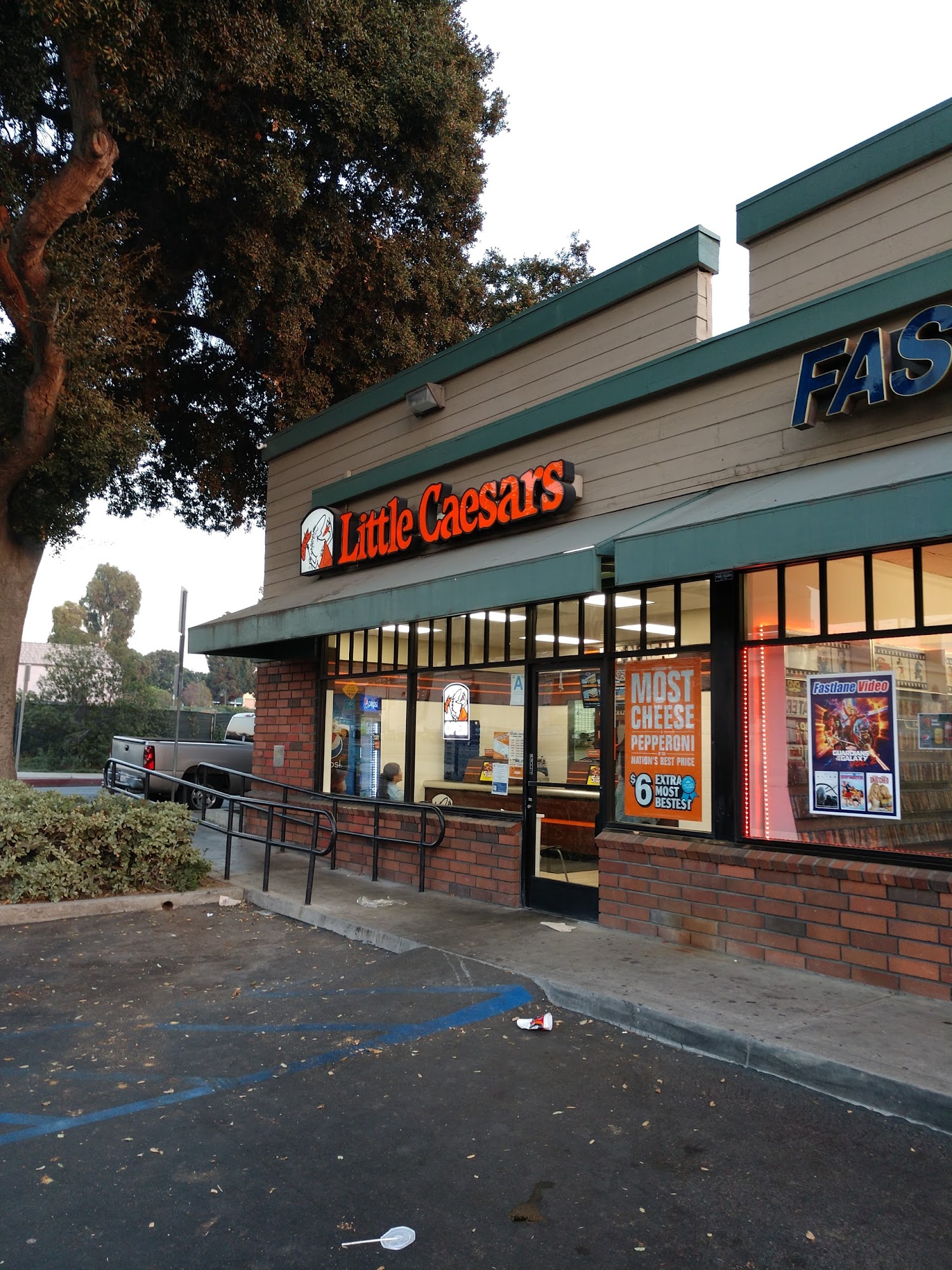Little Caesars Pizza
