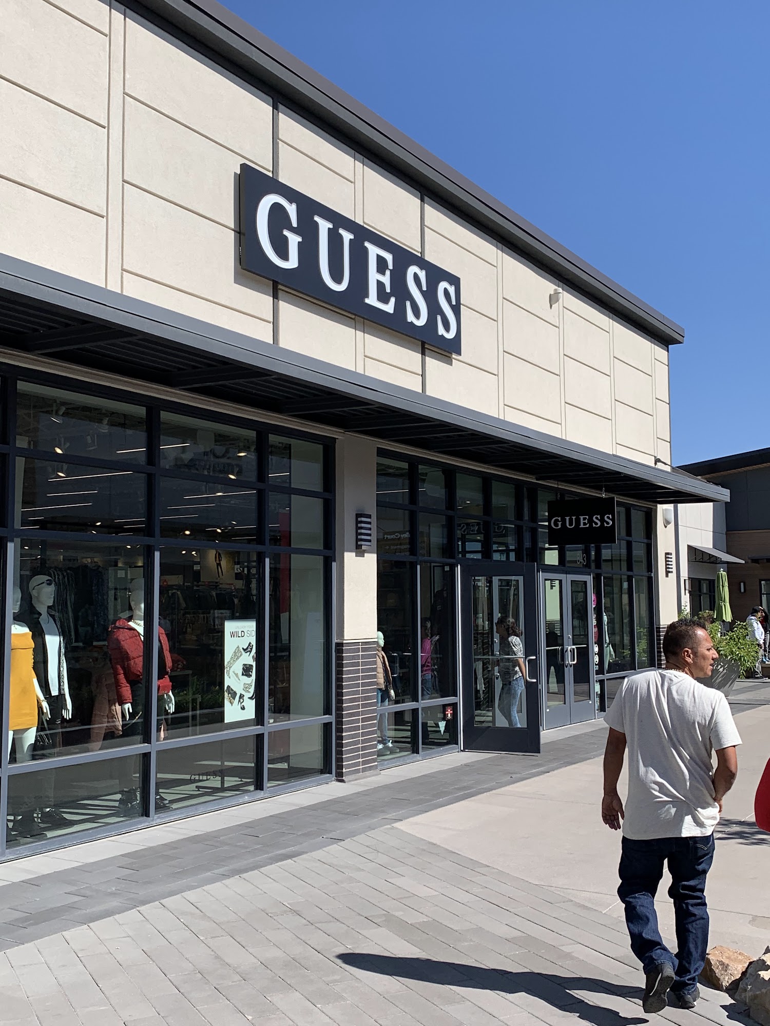 GUESS Factory