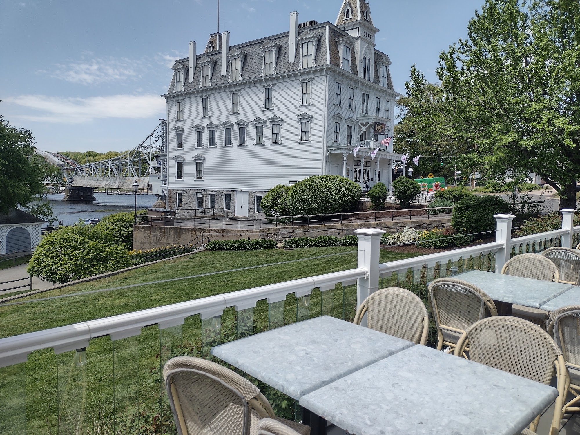 Gelston House