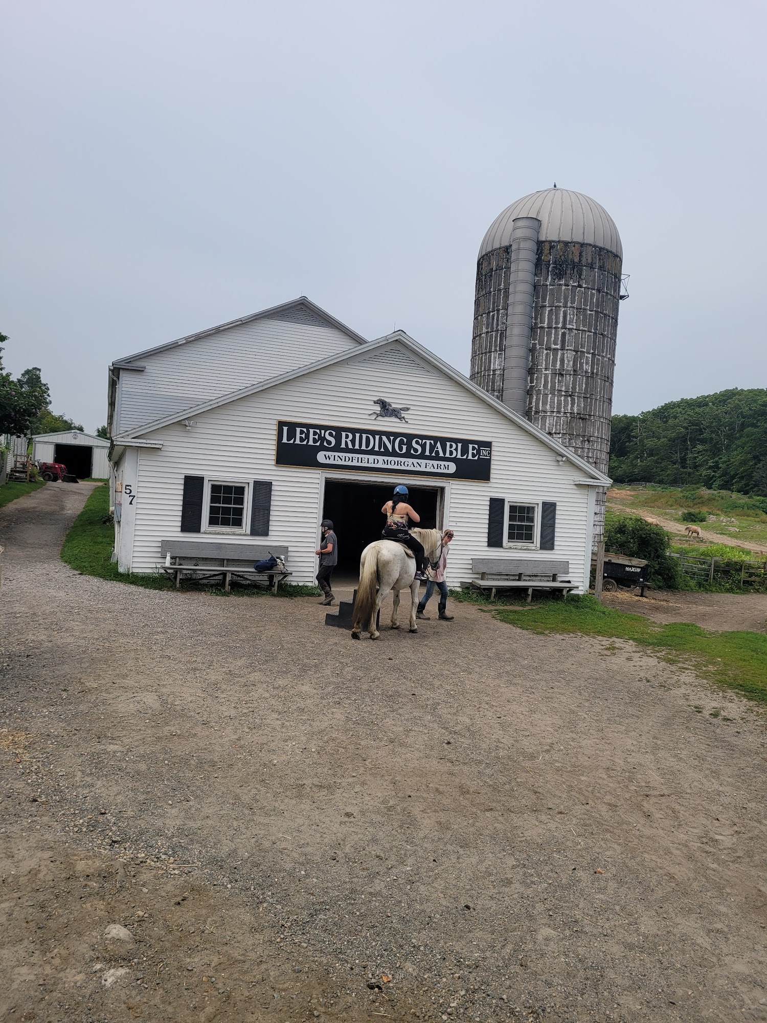 Lee's Riding Stable Inc 57 E Litchfield Rd, Litchfield Connecticut 06759