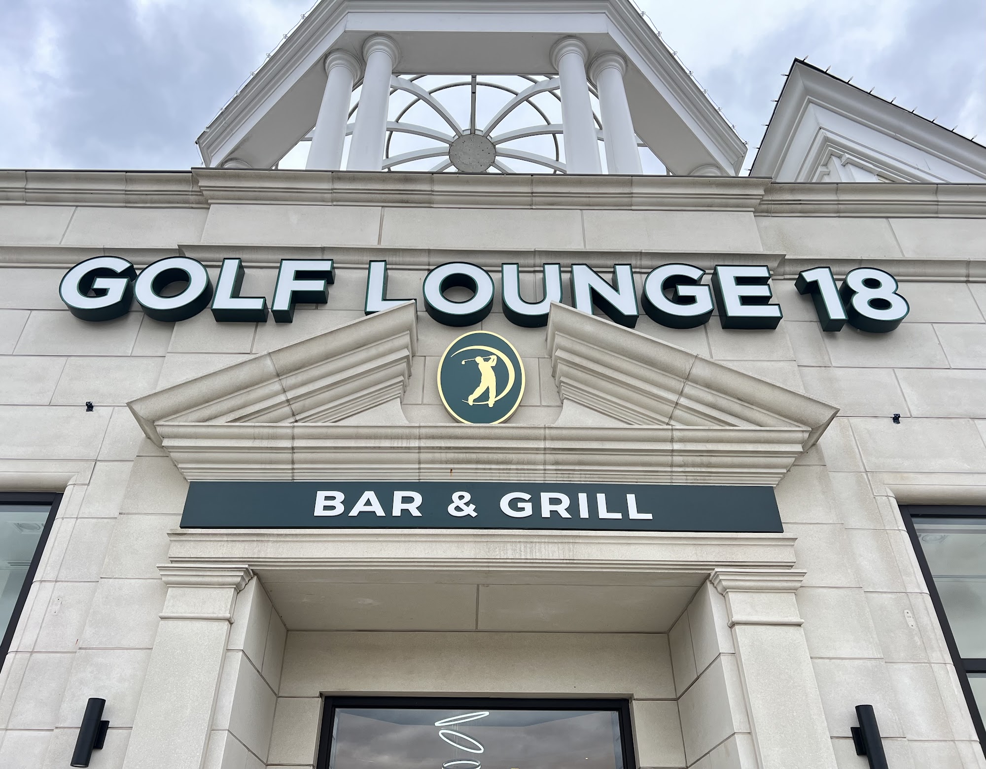 Golf Lounge 18