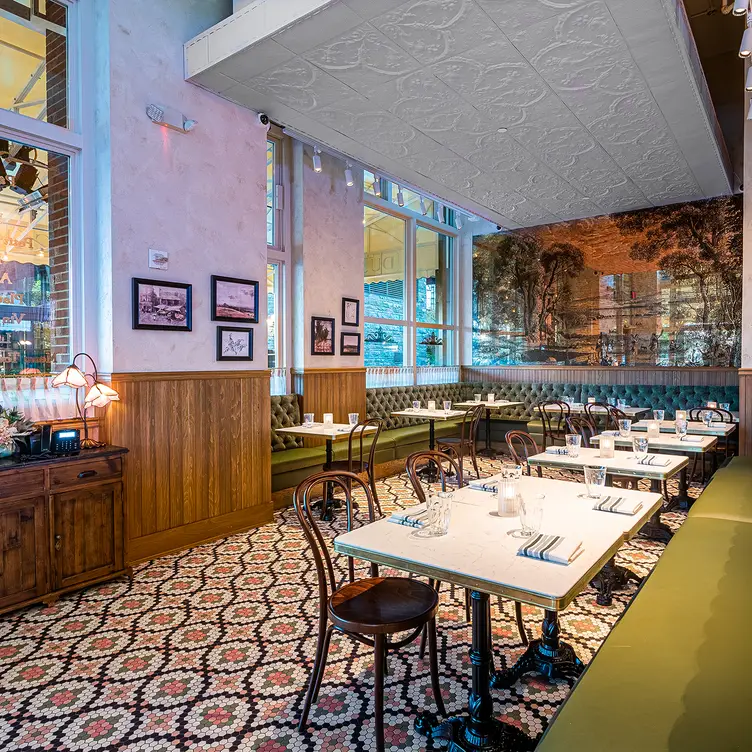 Photo credit: opentable