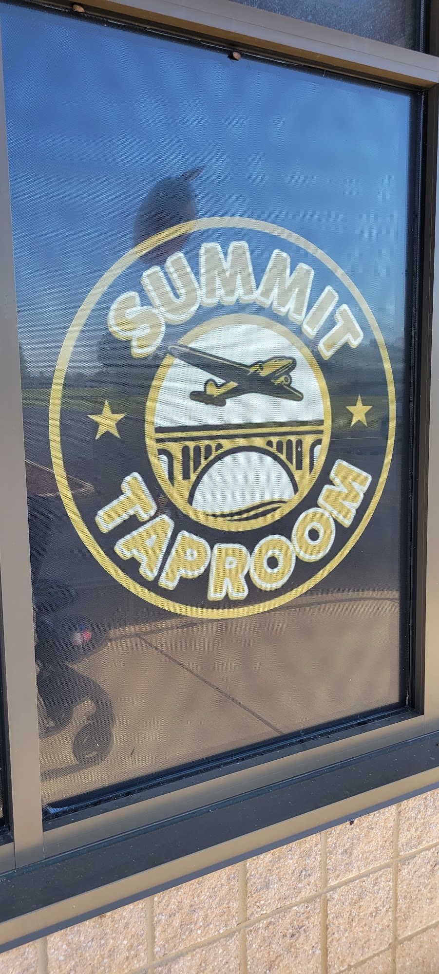 Summit Taproom