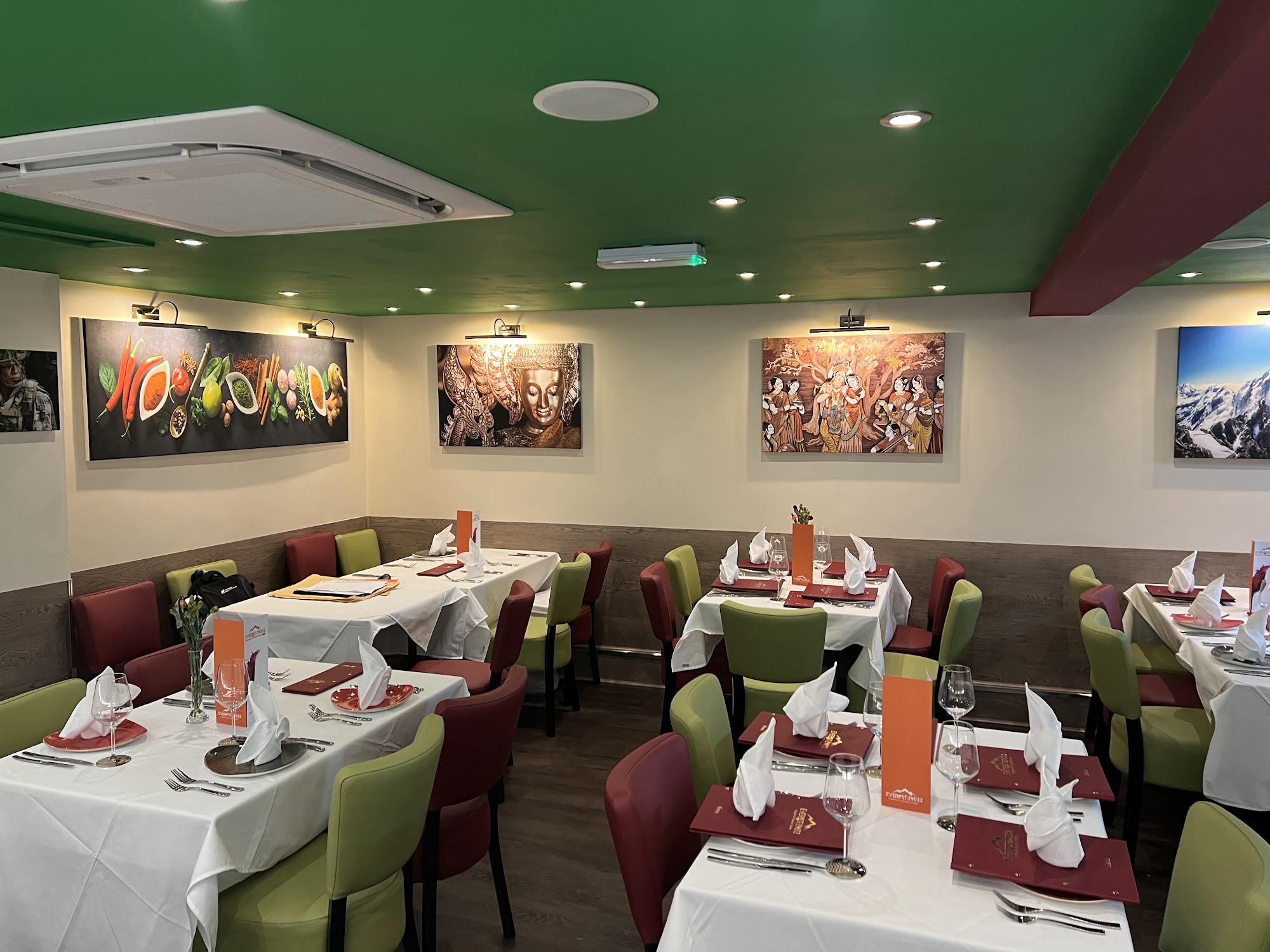 Everest-29032 Restaurant 42 Kinson Rd, Wallisdown, Bournemouth