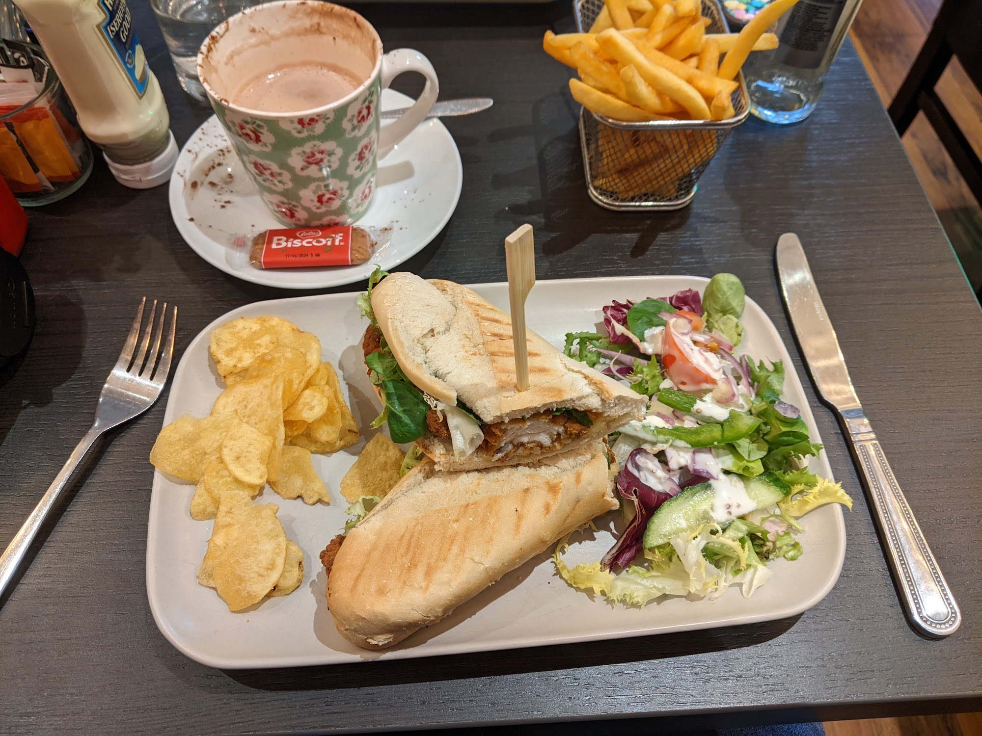 G&T's 19 Connaught Ave, Frinton-on-Sea