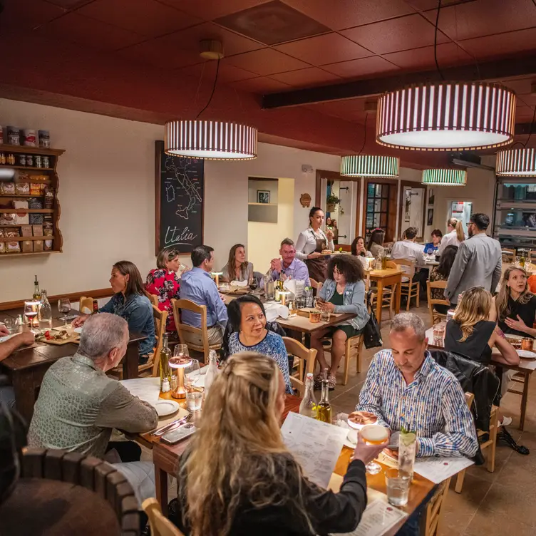 Photo credit: opentable