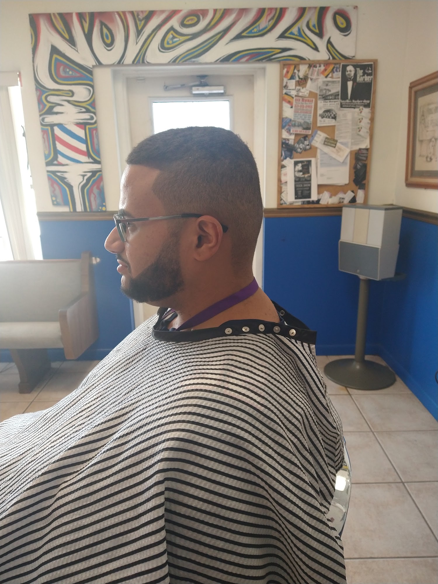 Novello's barbershop