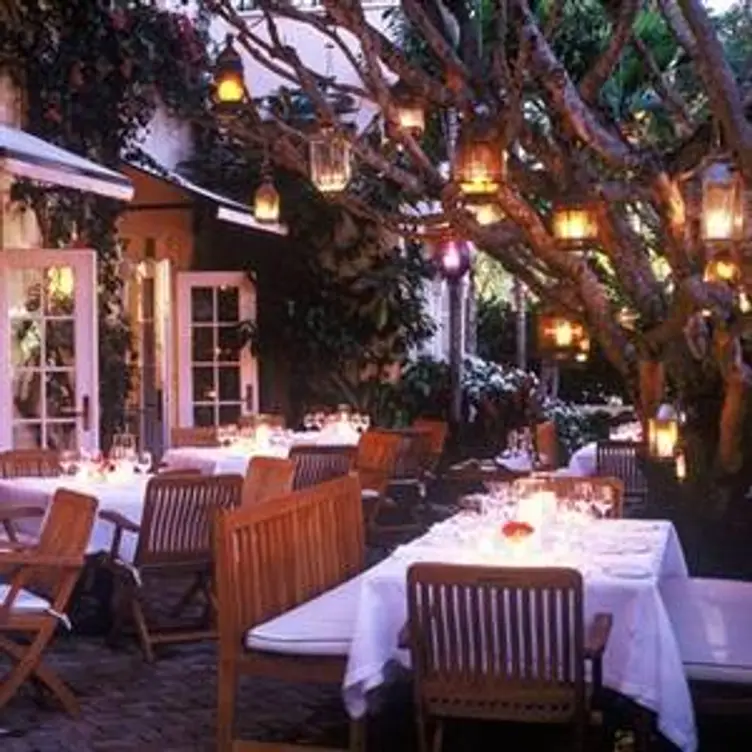 Photo credit: opentable